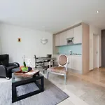 Burns Art & Culture Hotel