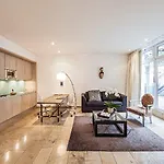 Hotel Burns Art & Culture 4*