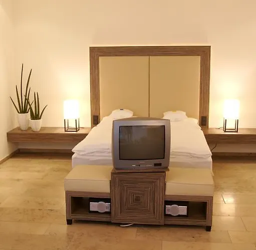 Burns Art & Culture Hotel Dusseldorf