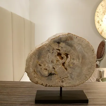 Burns Art & Culture 4*