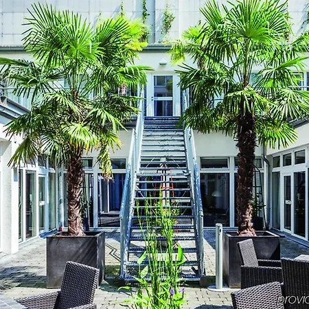 Burns Art & Culture 4*