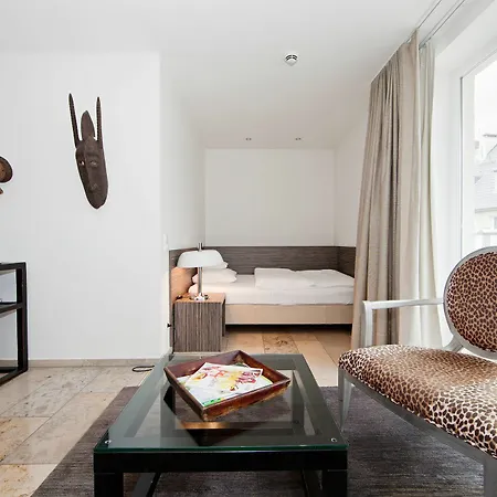 Burns Art & Culture 4* Düsseldorf