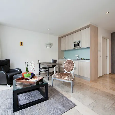 Burns Art & Culture Hotel