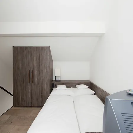 Burns Art & Culture 4* Dusseldorf