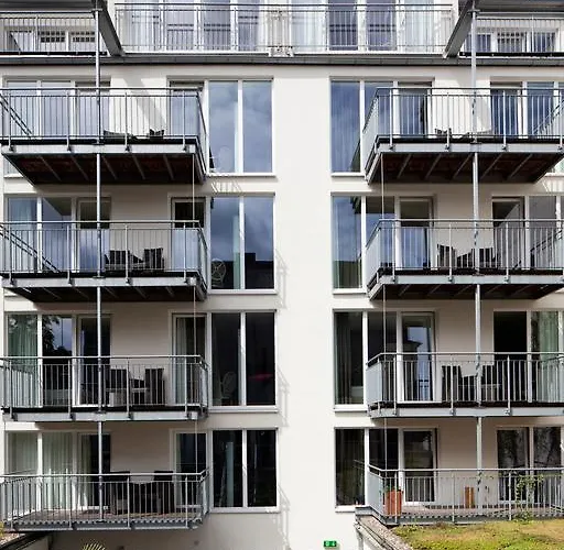 Hotel Burns Art & Culture