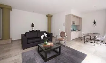 Burns Art & Culture Hotell