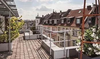 Burns Art & Culture 4*