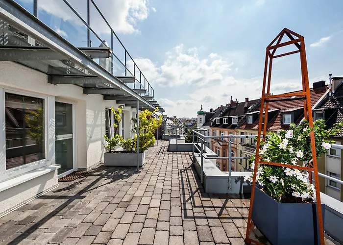 Burns Art & Culture 4*